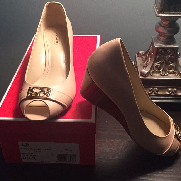 Coach Piper Semi matte calf wedge 8.5 - Picture 2 of 4